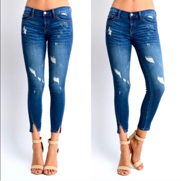 KanCan Distressed Ankle Jeans